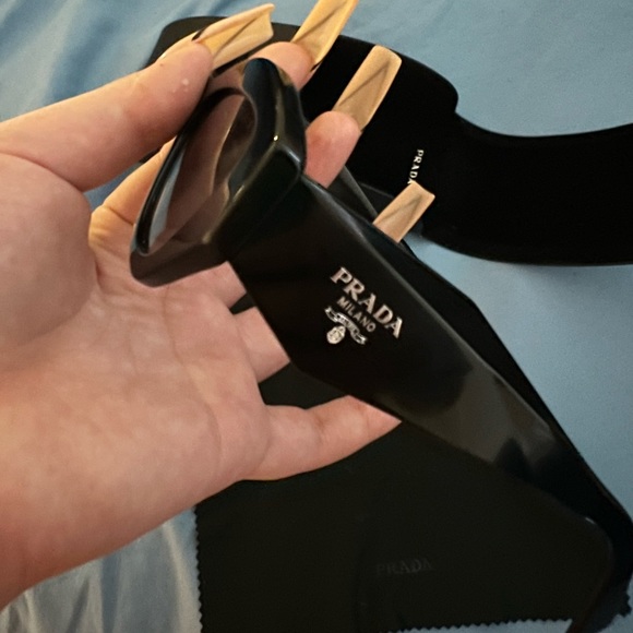 Prada Symbole sunglasses - Picture 3 of 6